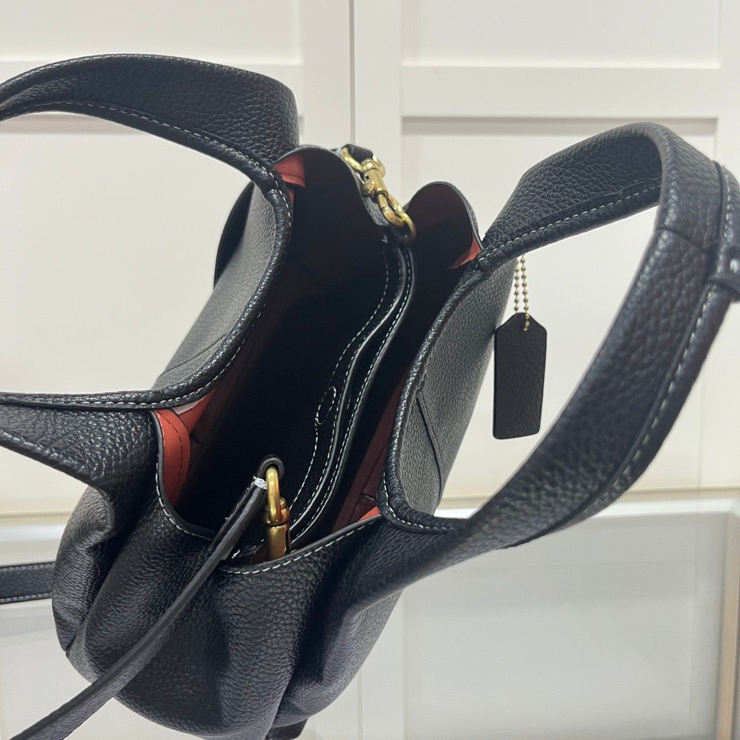 Coach Lana Shoulder 23 - Preto