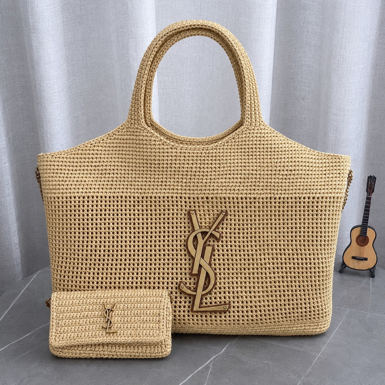Saint Laurent Icare Maxi em Ráfia – Natural