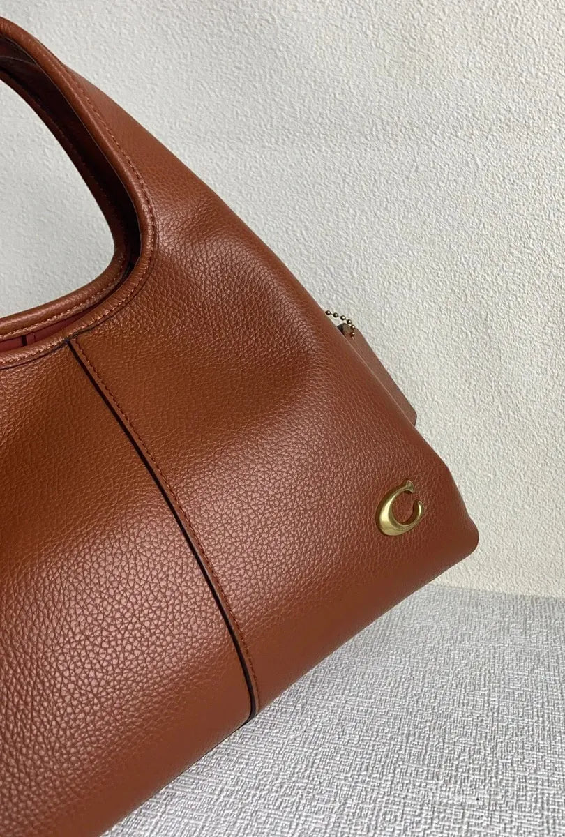 Coach Lana Shoulder 23 - Castanho conhaque