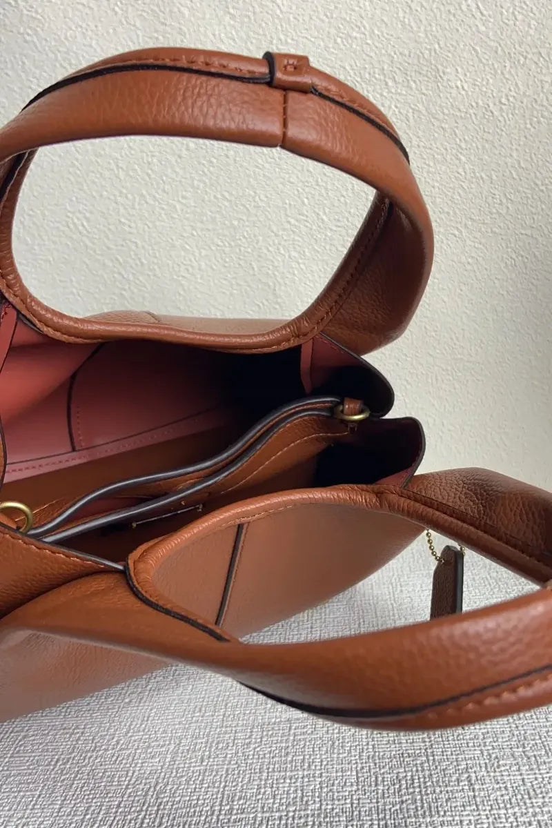 Coach Lana Shoulder 23 - Castanho conhaque