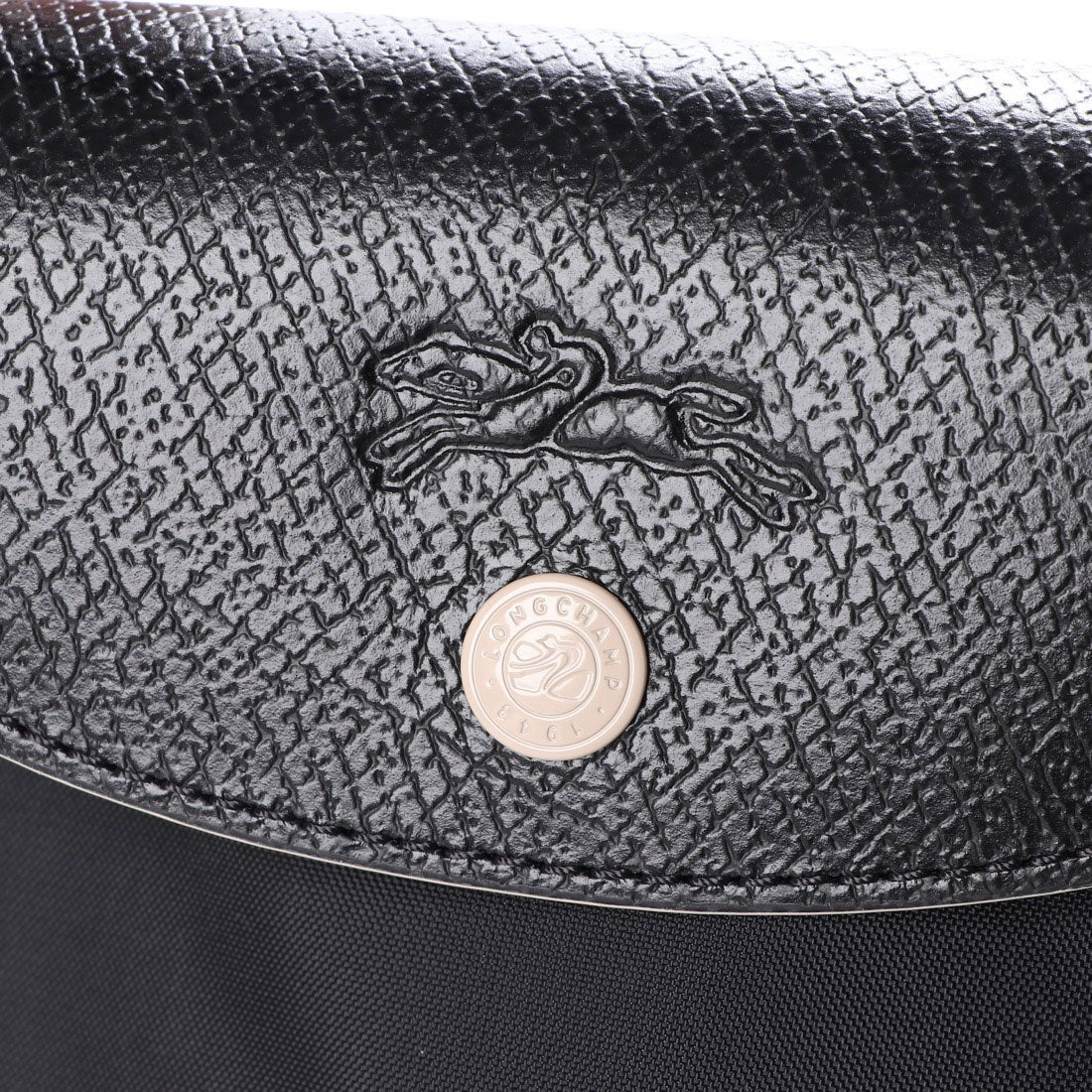 Longchamp S - Preto com acabamento em branco