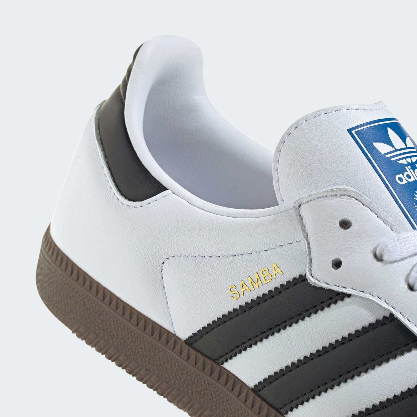 Adidas Samba OG - Branco com detalhes em preto e cinza