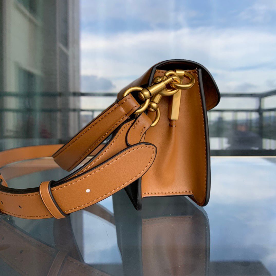 Coach Tabby 26 · Bege com castanho camel