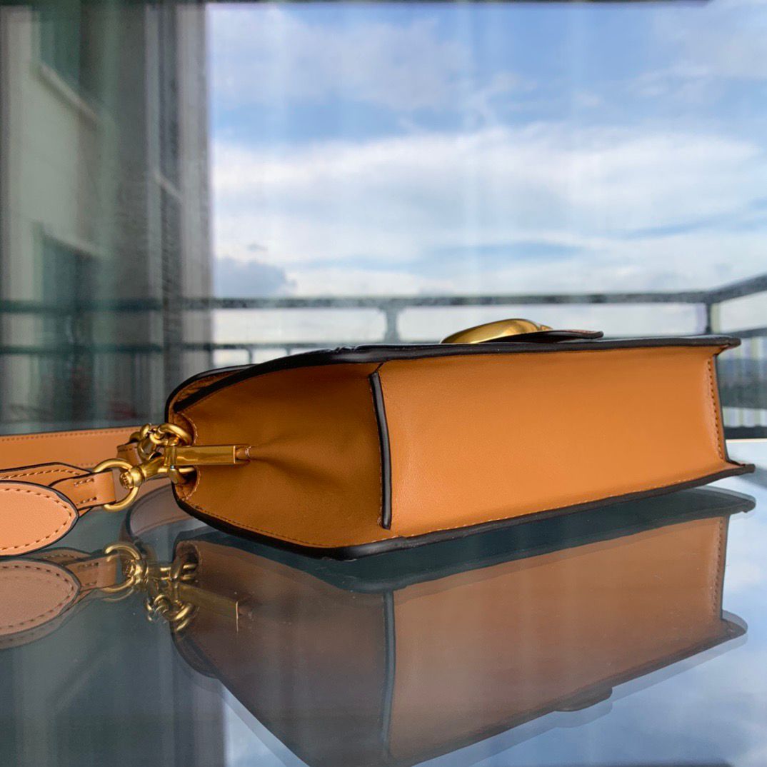 Coach Tabby 26 · Bege com castanho camel
