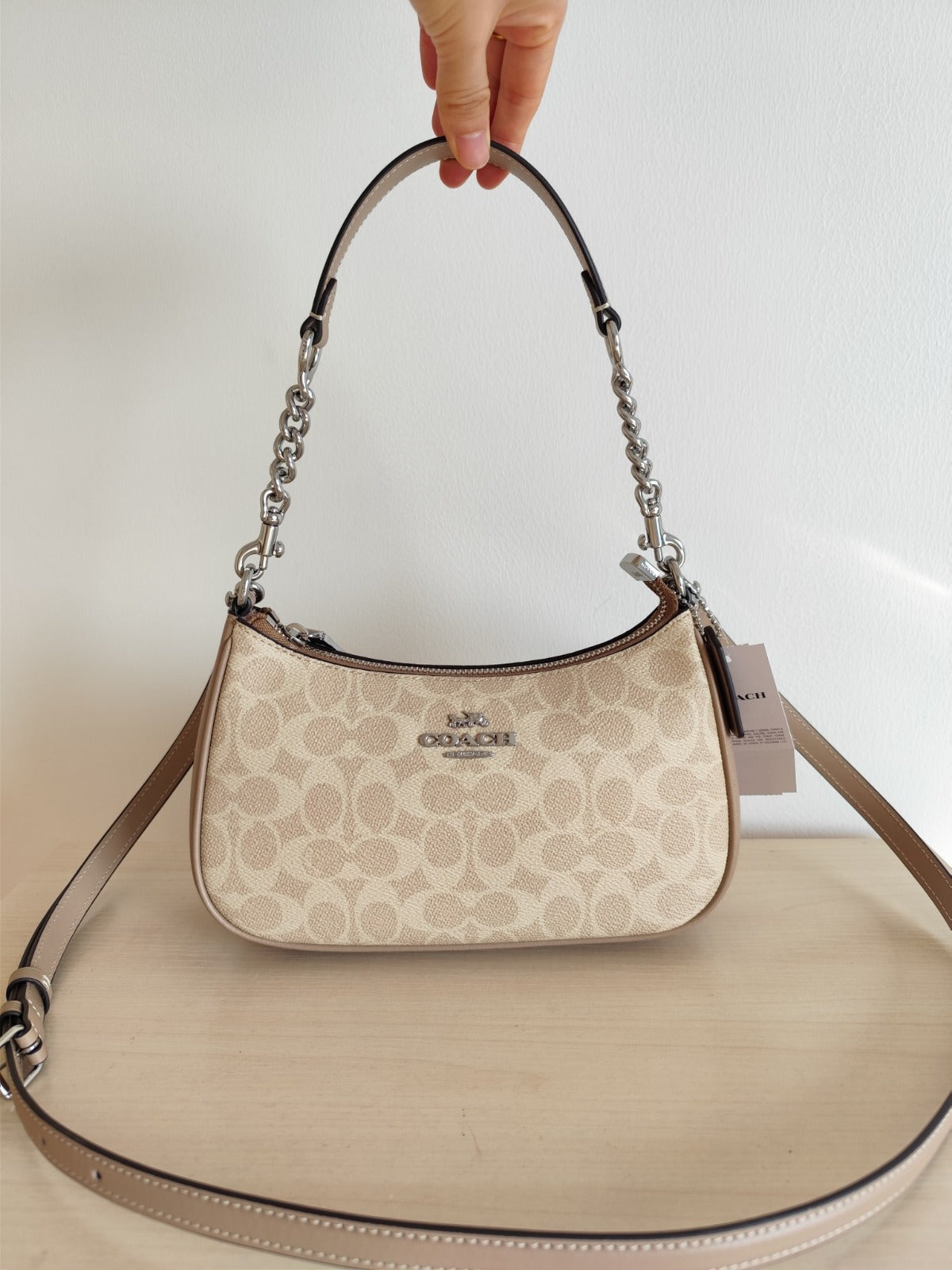 Coach Teri Shoulder Bag - Bege