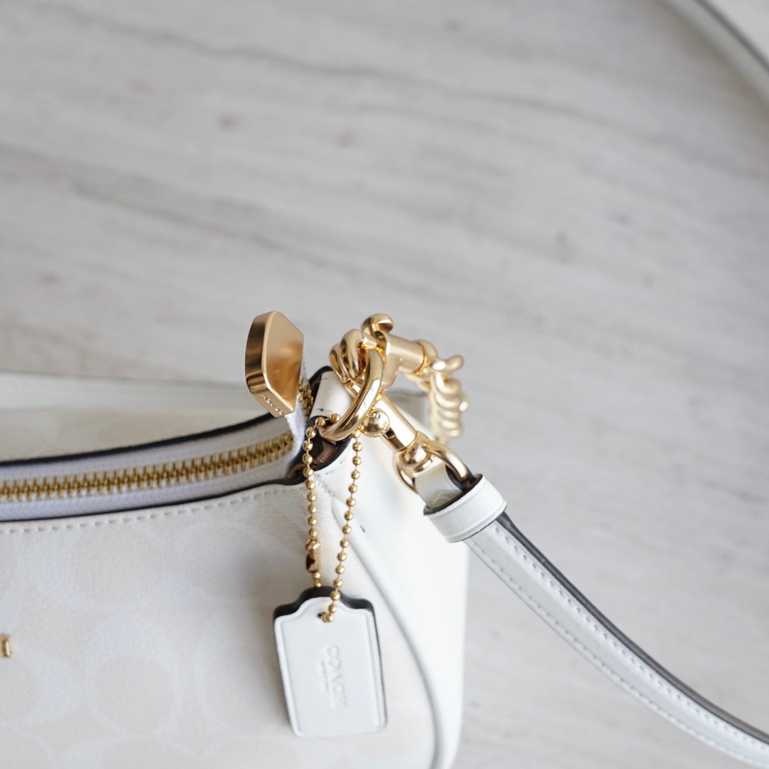 Coach Teri Shoulder Bag - Branca
