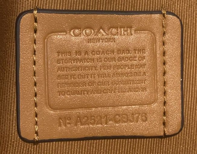 Coach Teri Shoulder - Snoopy