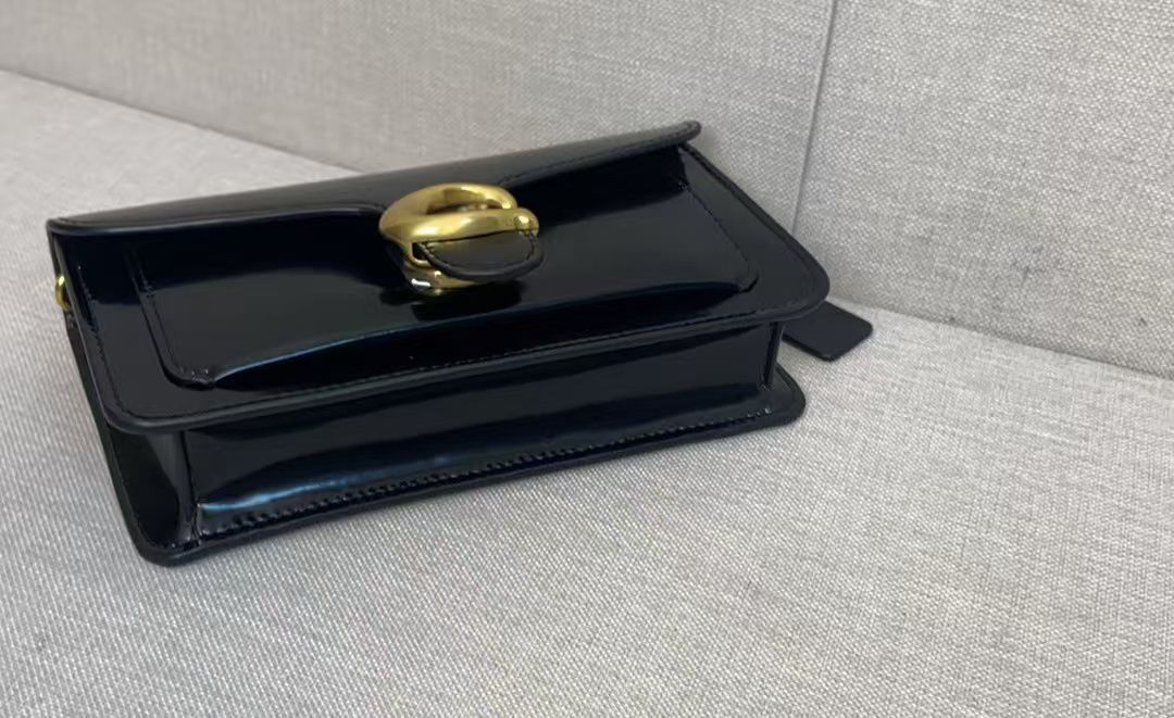 Preto verniz