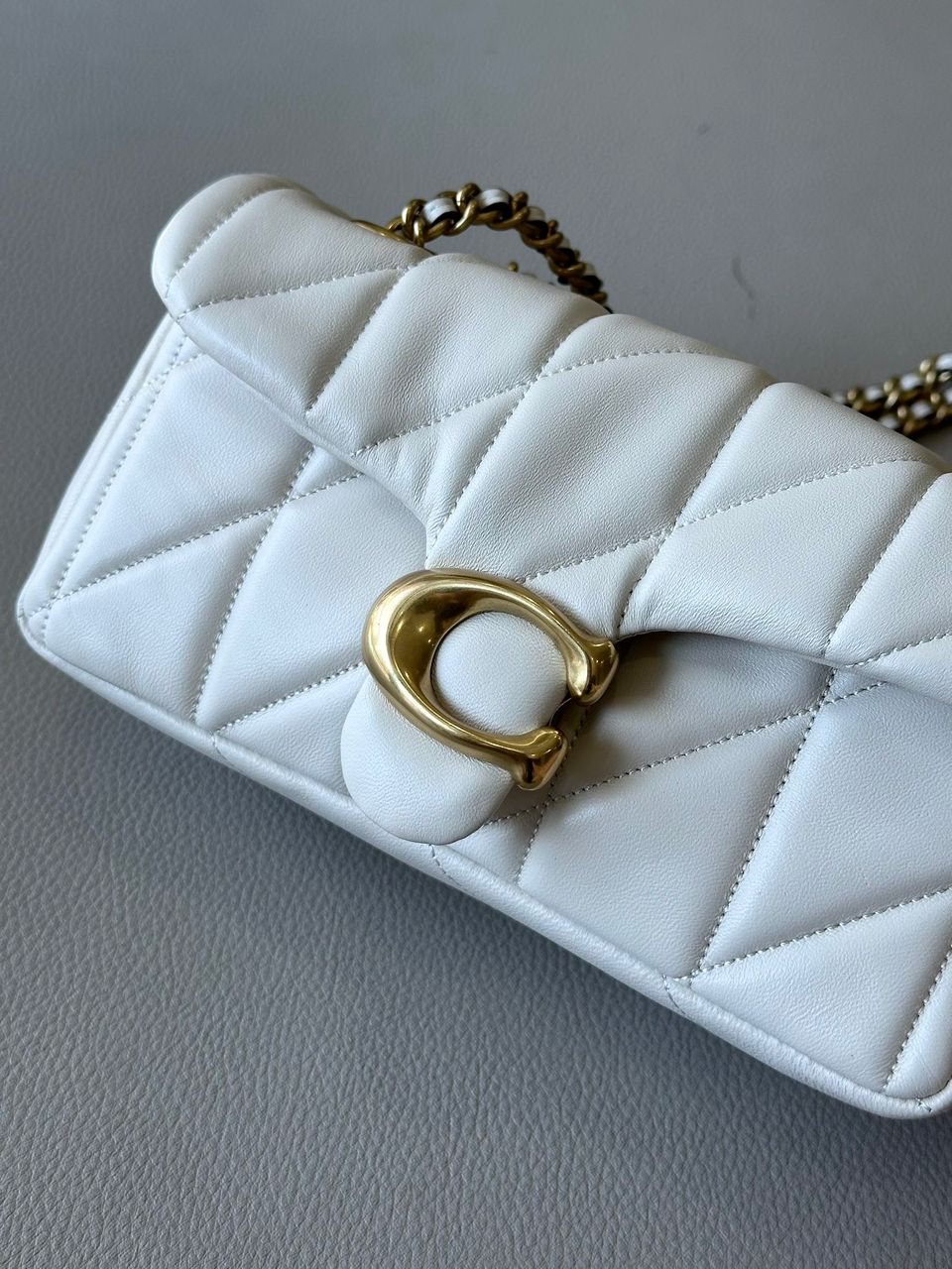 Coach Quilted Tabby Bag 20 - Branca