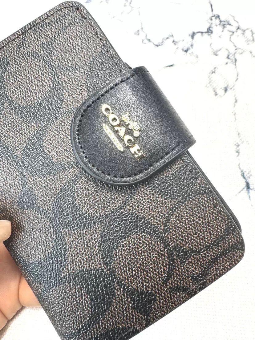 Carteira Coach Corner Zip - Preto e castanho escuro