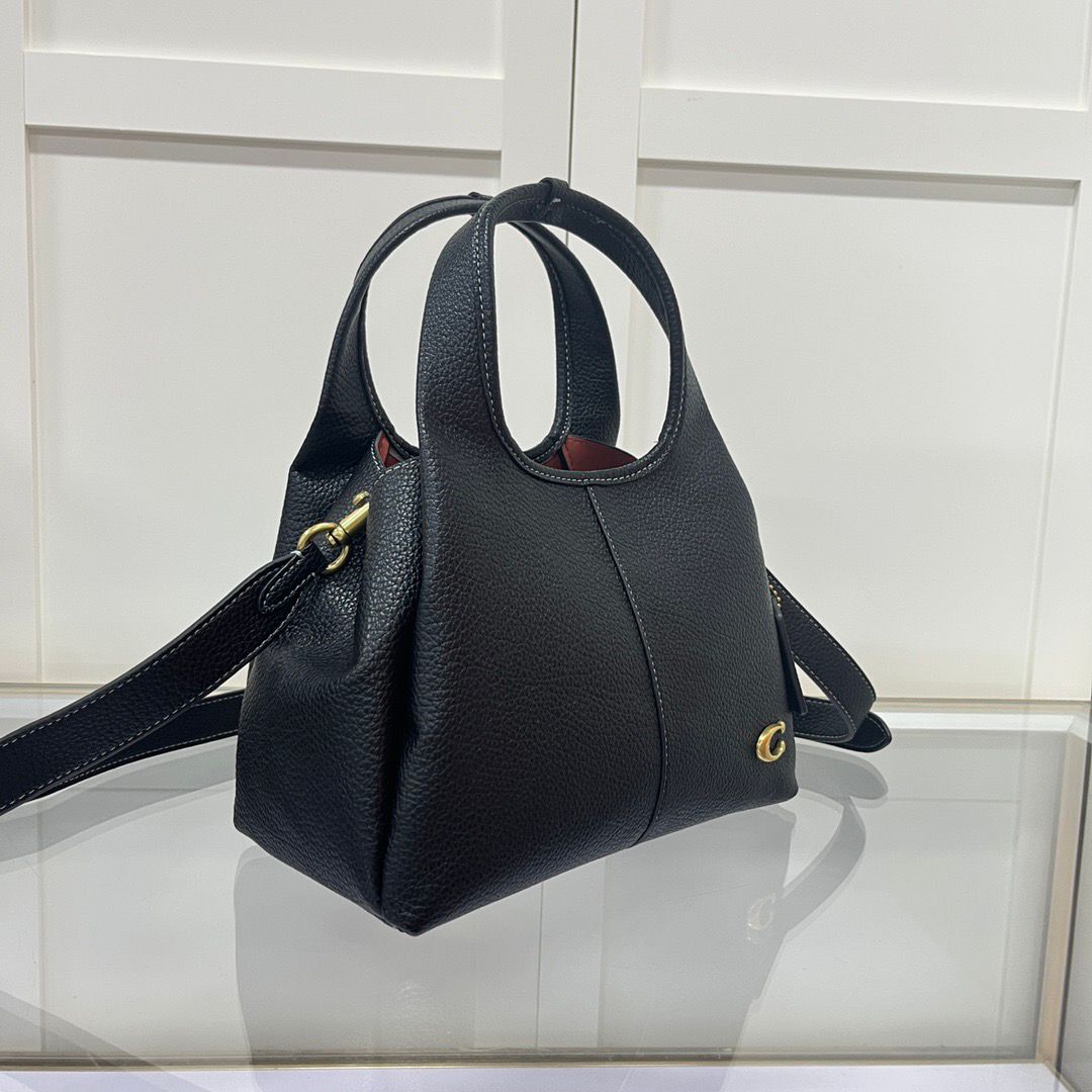 Coach Lana Shoulder 23 - Preto
