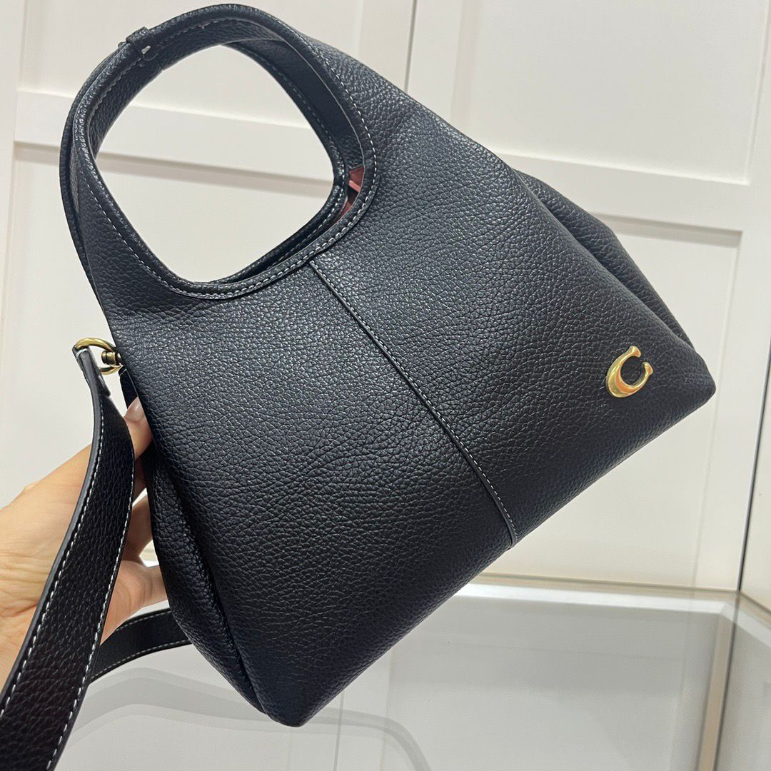 Coach Lana Shoulder 23 - Preto