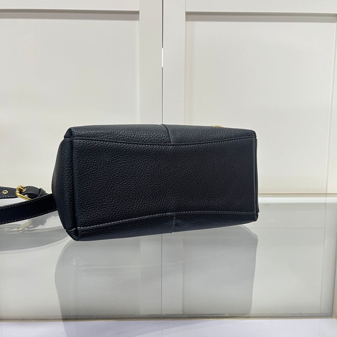 Coach Lana Shoulder 23 - Preto
