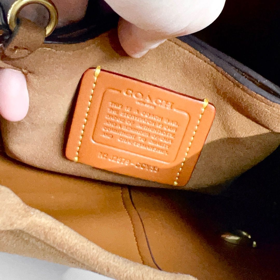 Coach Lana Shoulder 19 em camurça - Castanho conhaque
