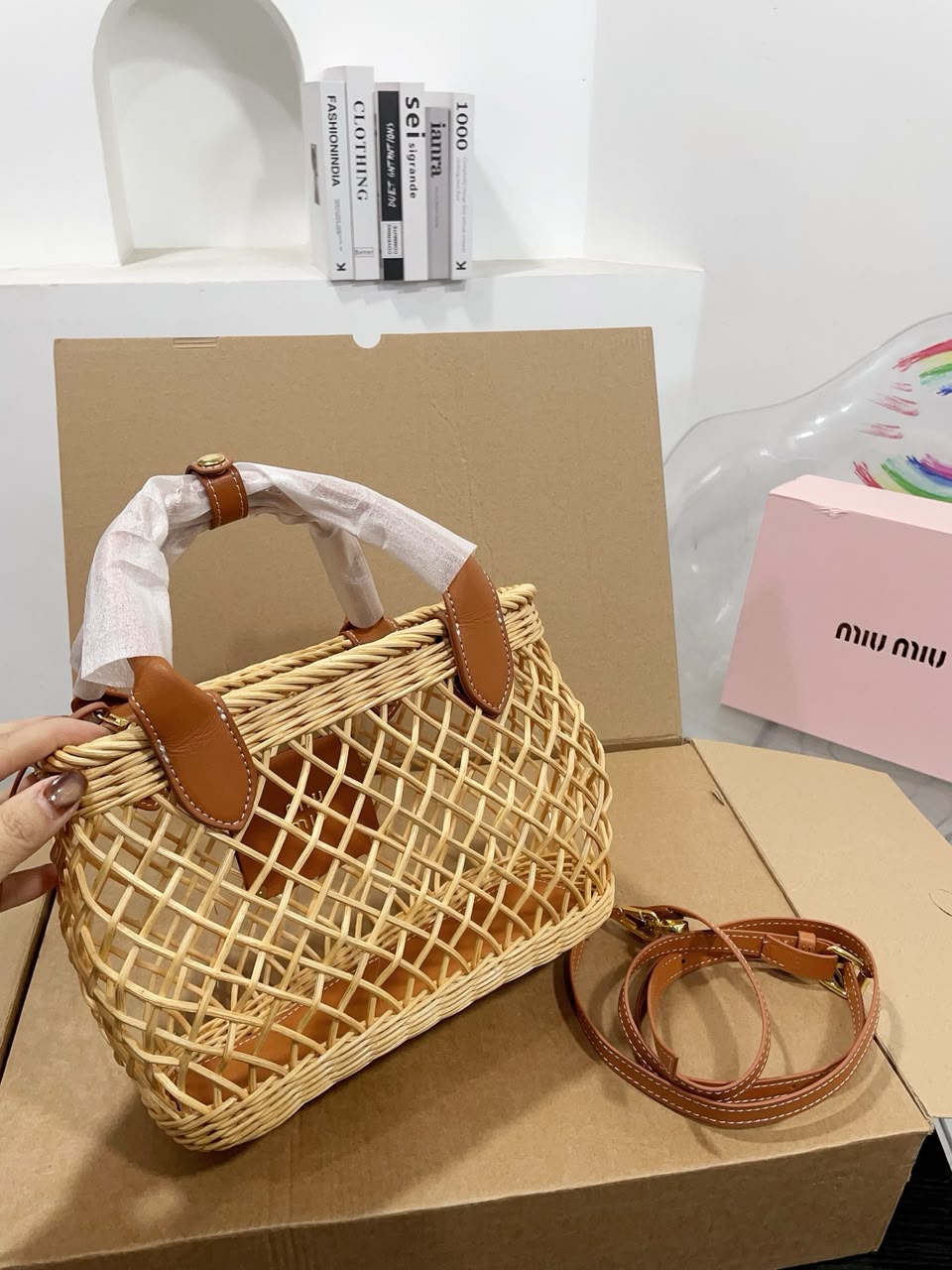 Miu Miu Wicker Tote em Efeito Ráfia