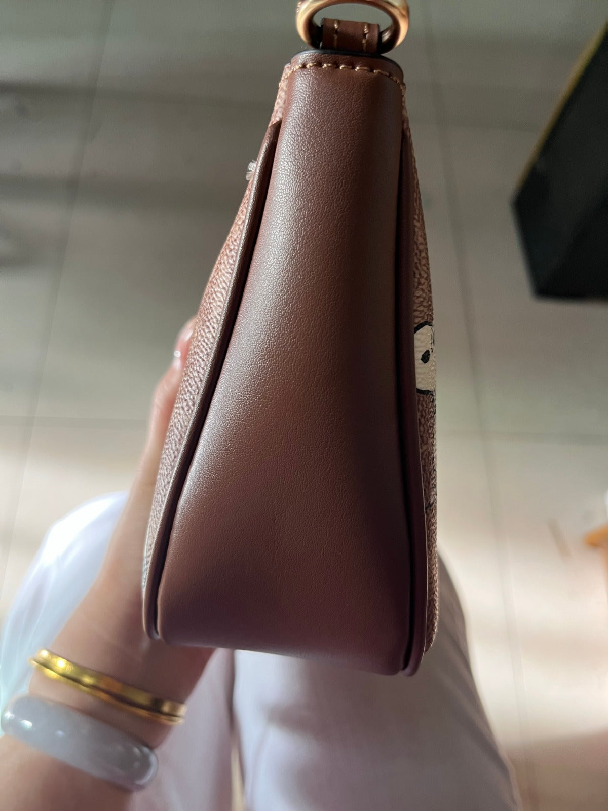 Coach Teri Shoulder - Snoopy