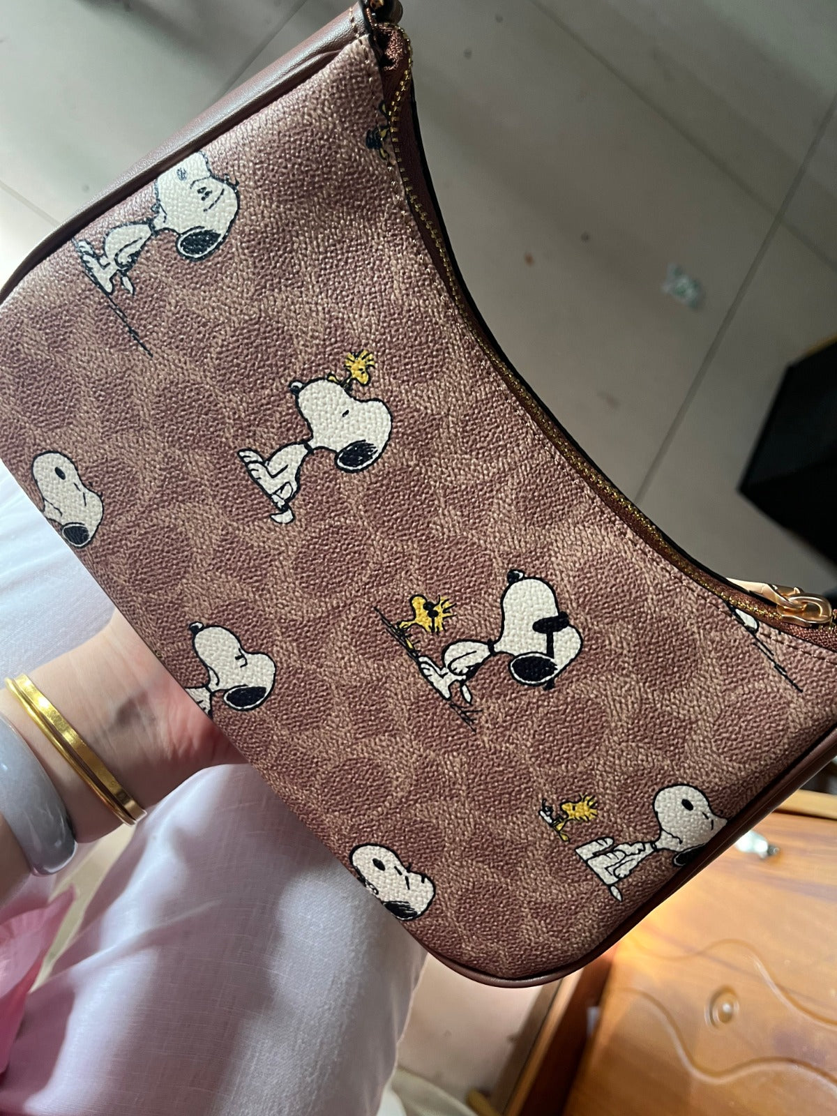 Coach Teri Shoulder - Snoopy