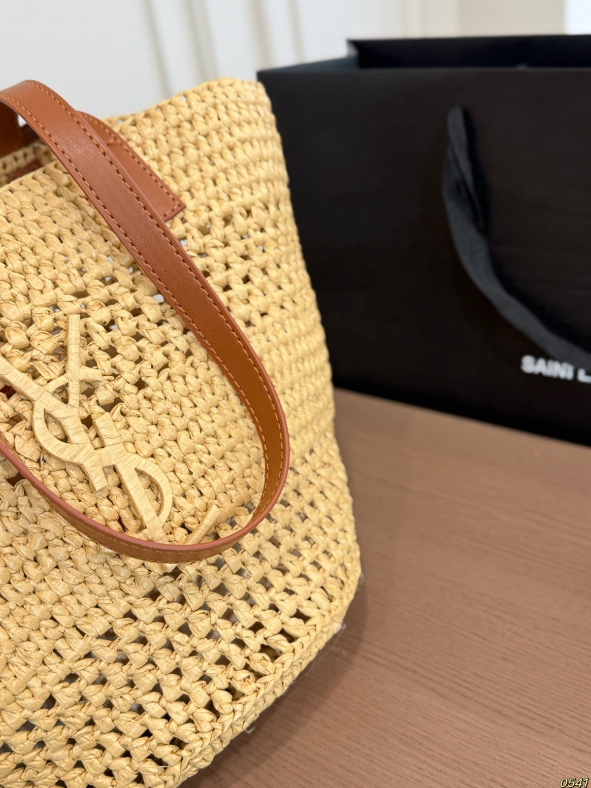 Saint Laurent Panier Small em Ráfia