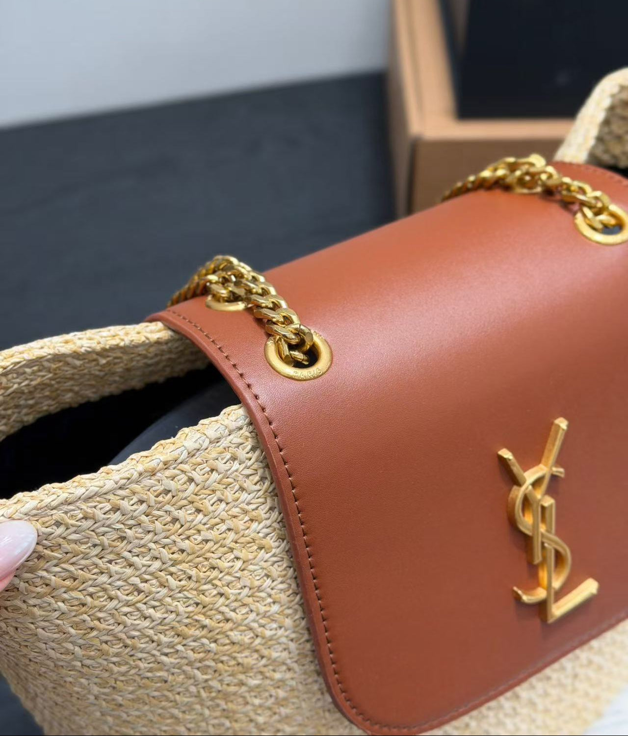 Saint Laurent Manon em Ráfia – Bolsa transversal