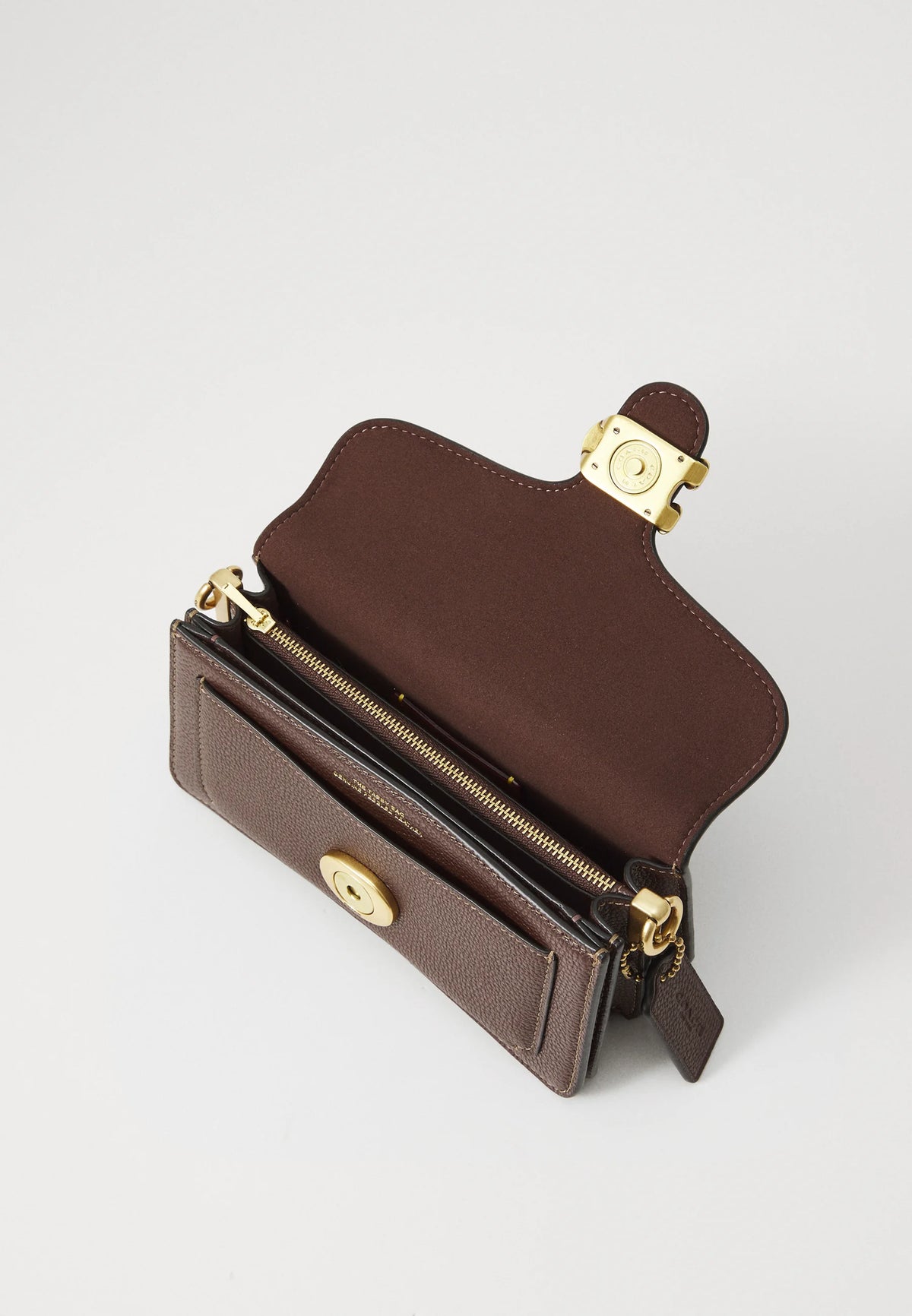 Coach Tabby 20 · Castanho Escuro (Maple)