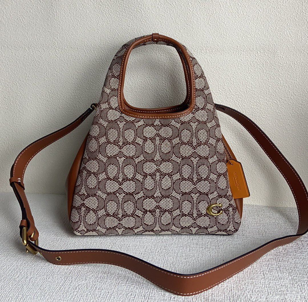Coach Lana Shoulder 23 - Estampa Signature