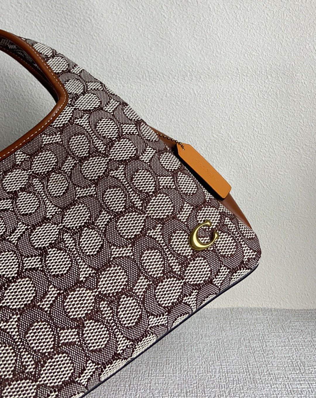 Coach Lana Shoulder 23 - Estampa Signature