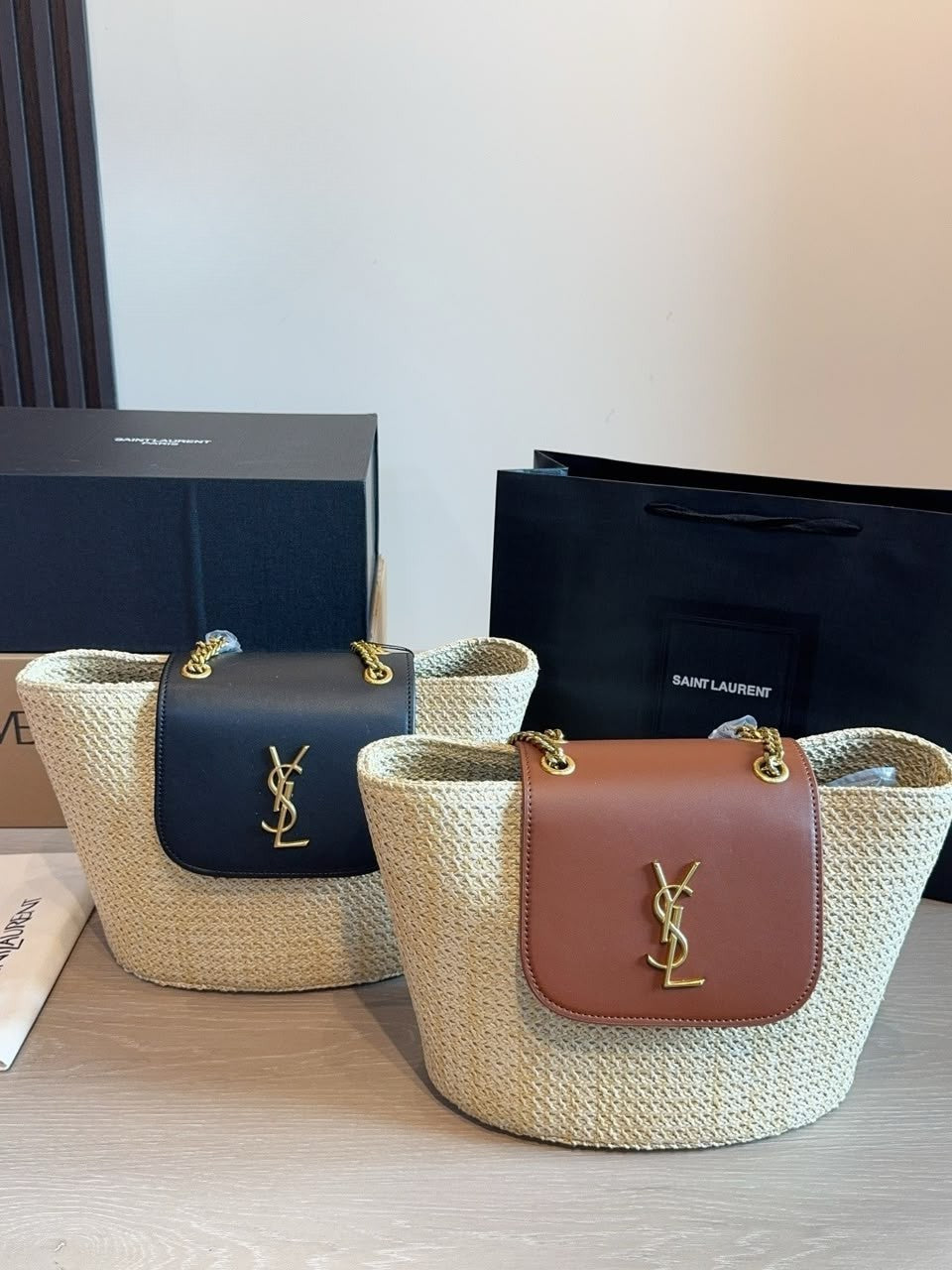 Saint Laurent Manon em Ráfia – Bolsa transversal