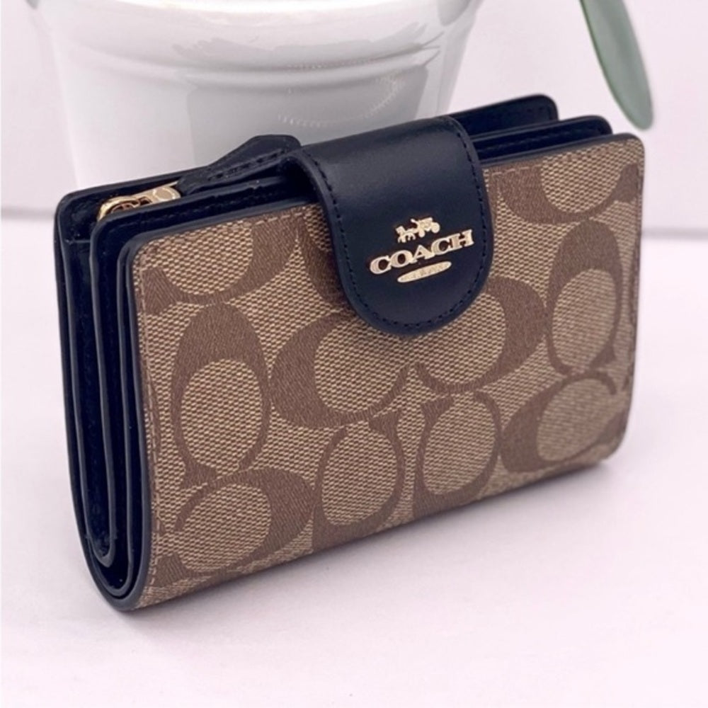 Carteira Coach Corner Zip - Preto e castanho claro