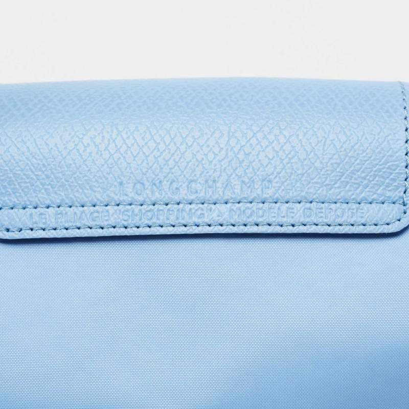 Longchamp M - Azul bebê com acabamento em azul marinho