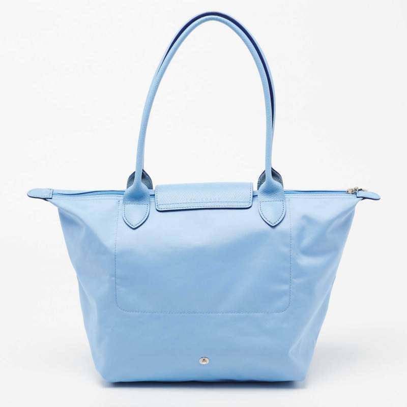 Longchamp M - Azul bebê com acabamento em azul marinho