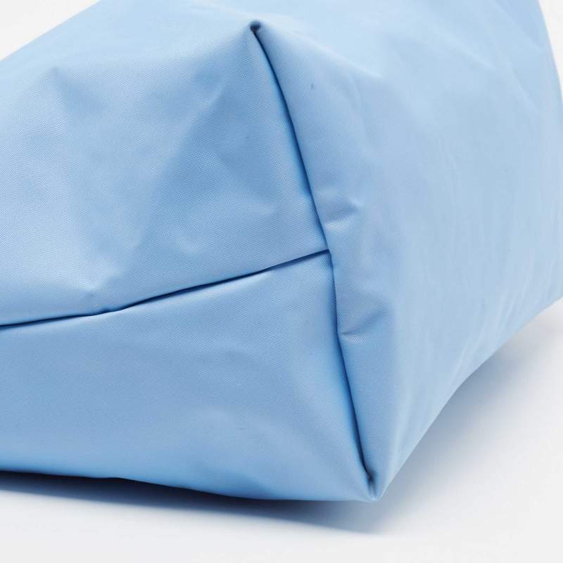 Longchamp M - Azul bebê com acabamento em azul marinho