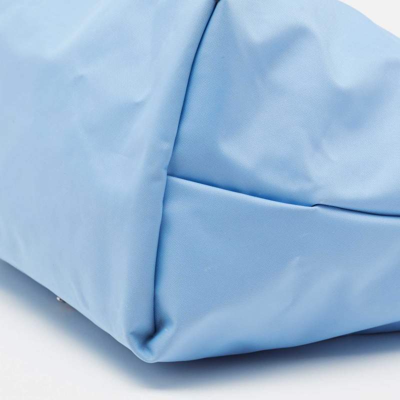 Longchamp M - Azul bebê com acabamento em azul marinho