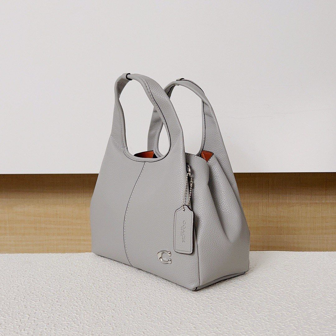 Coach Lana Shoulder 23 - Cinza